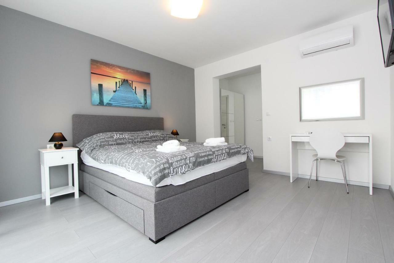 Karlo 2 Apartment